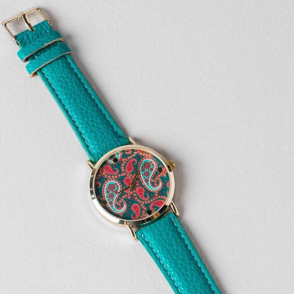 Francesca’s • Turquoise Faux Leather Watch - Picture 3 of 7